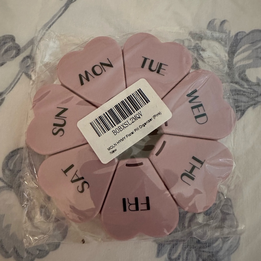 Source Unknown Pink Weekly Pill Organizer